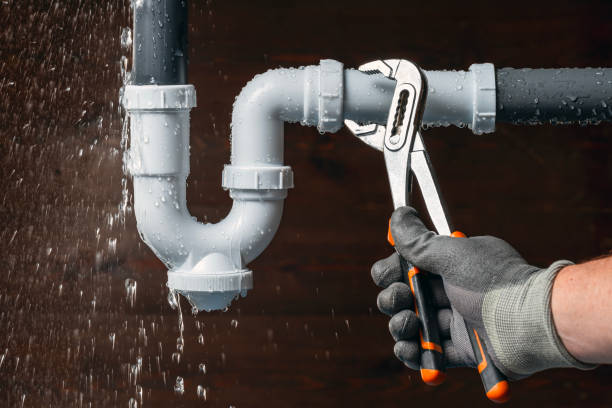 Professional Leak Detection technician working in Courtland, VA